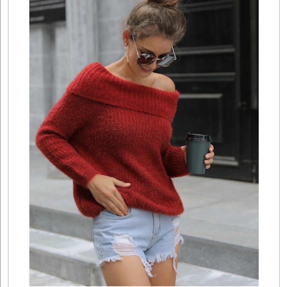JUST IN‼️RED OFF SHOULDER - Sweater - Picture 4 of 7